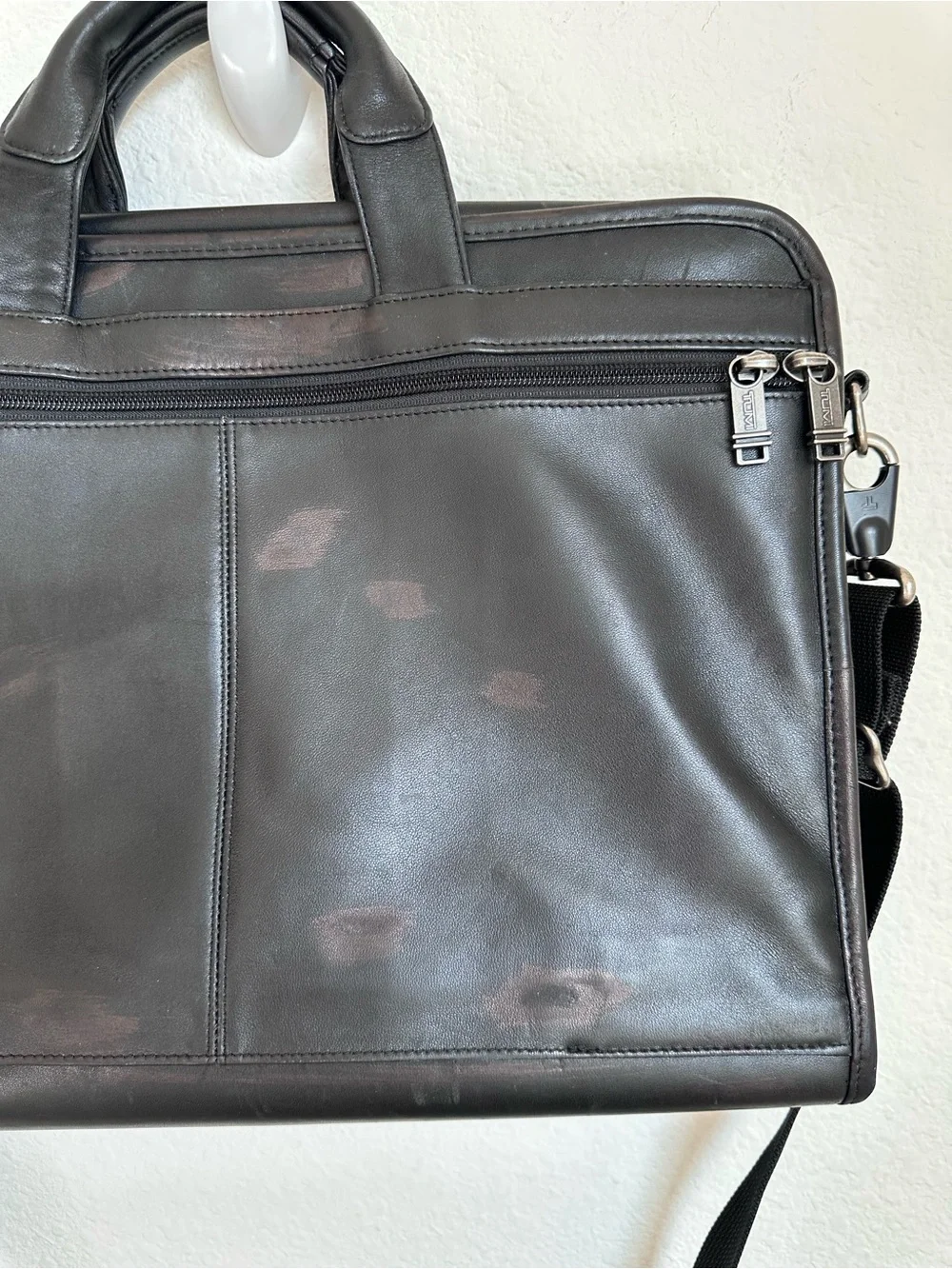 Tumi Alpha Leather Briefcase Travel Bag Black laptop preloved